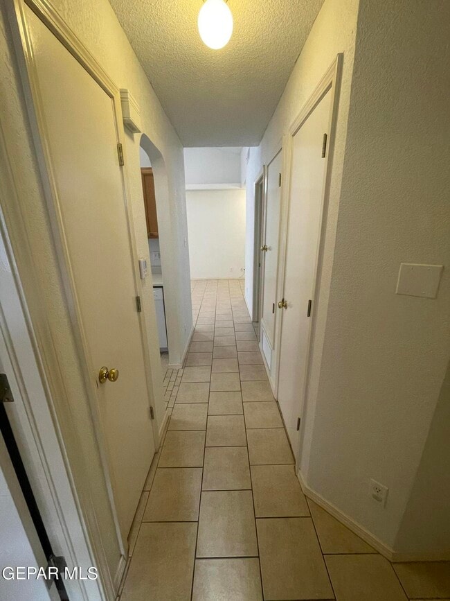 Building Photo - 11785 Snow Hawk Dr