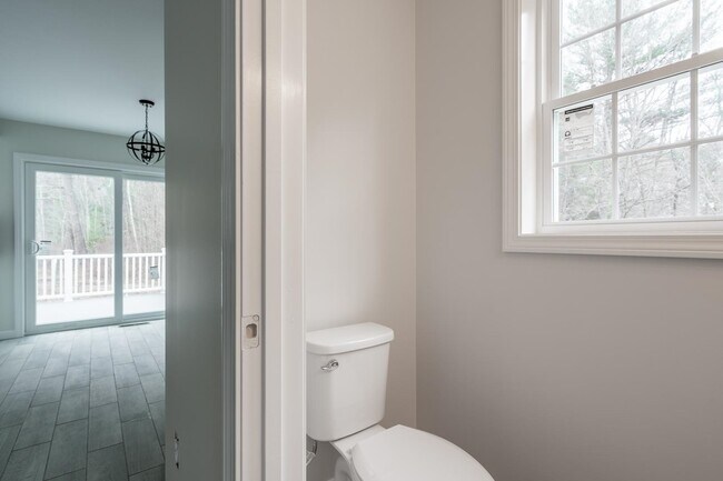 Building Photo - 86 Reservoir Dr