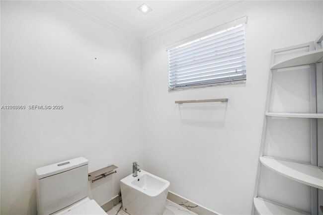 Building Photo - 4604 SW 159th Ave