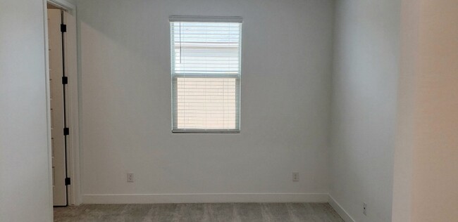 Building Photo - The 2 YEARS NEW 4 bedroom + 3 car garage r...