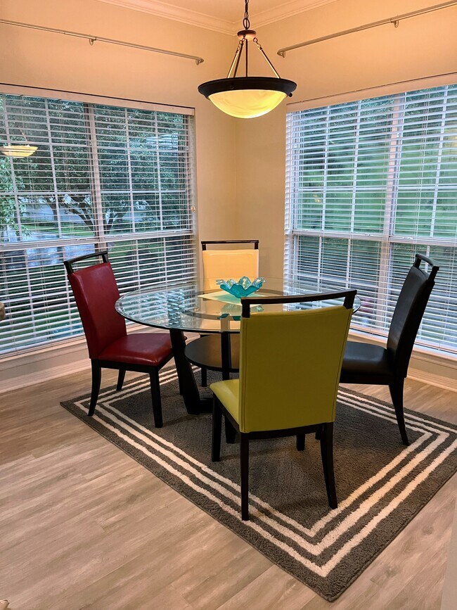 Building Photo - 10961 Burnt Mill Rd