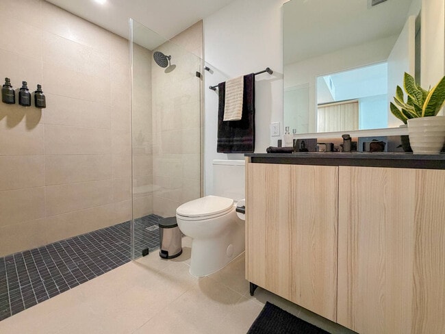 Building Photo - 225 N Miami Ave