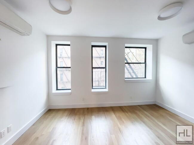 Building Photo - EAST 93 STREET / Upper East Side / Renovat...