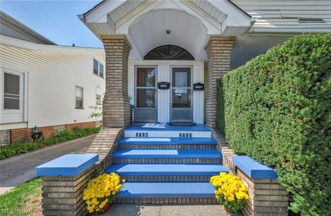 Building Photo - 3702 W 135th St