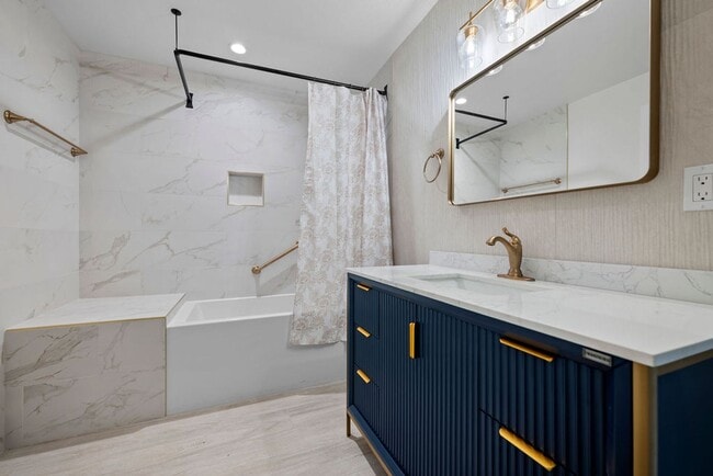 Building Photo - Coming Soon! Luxury 2 bedroom 2 bath with ...