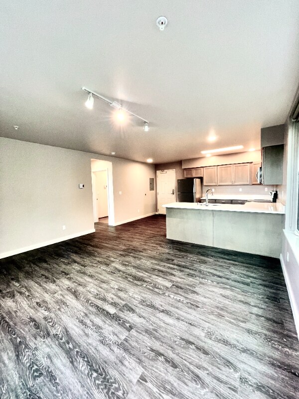 Building Photo - 1925 S I St