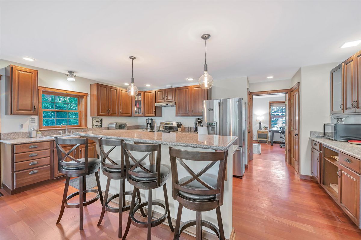 Building Photo - 1312 Squaw Rock Trail