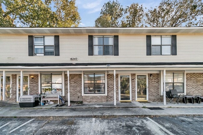 Primary Photo - 6247 Lucille Dr