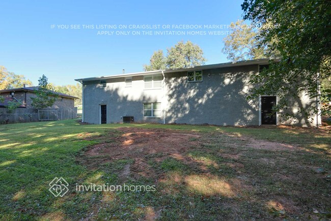 Building Photo - 10165 Twin Oaks Dr