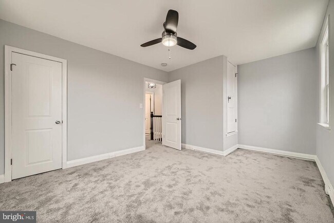 Building Photo - 4429 Newport Ave