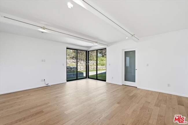 Building Photo - 18131 Kingsport Dr