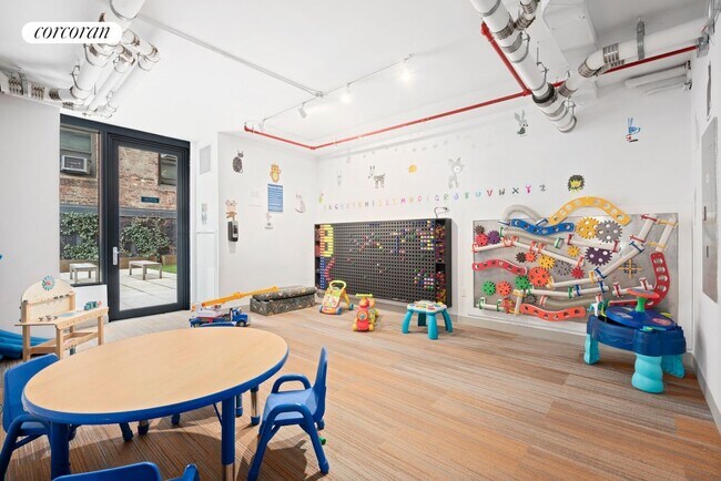 Building Photo - 415 Red Hook Ln
