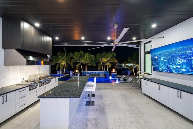 Building Photo - 2650 NE 48th Ct