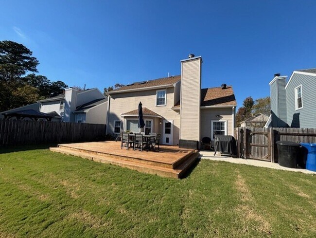 Building Photo - Glenwood