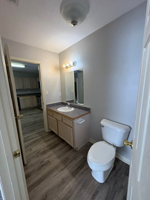 Building Photo - 104 Evergreen Dr