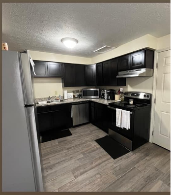 Building Photo - 500 S Depeyster St