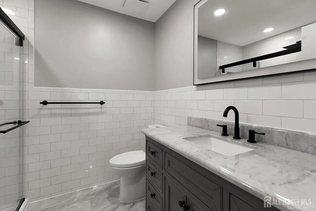 Building Photo - 1111 Harbour Club Dr