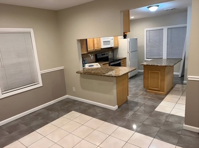 Building Photo - 57 S Fulton St