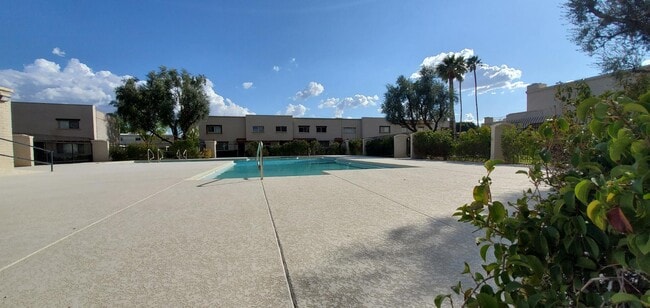 Building Photo - 6825 E Osborn Rd