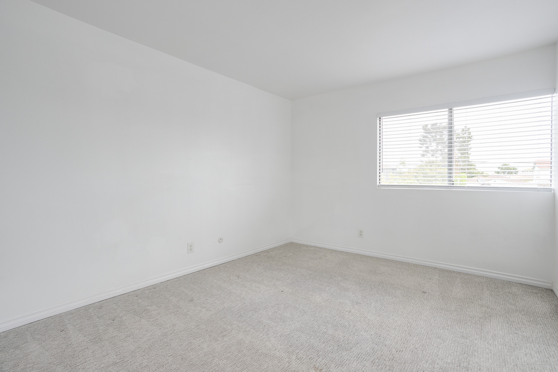 Building Photo - 4727 W 147th St