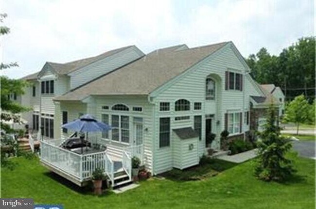 Building Photo - 122 Whiteland Hills Cir
