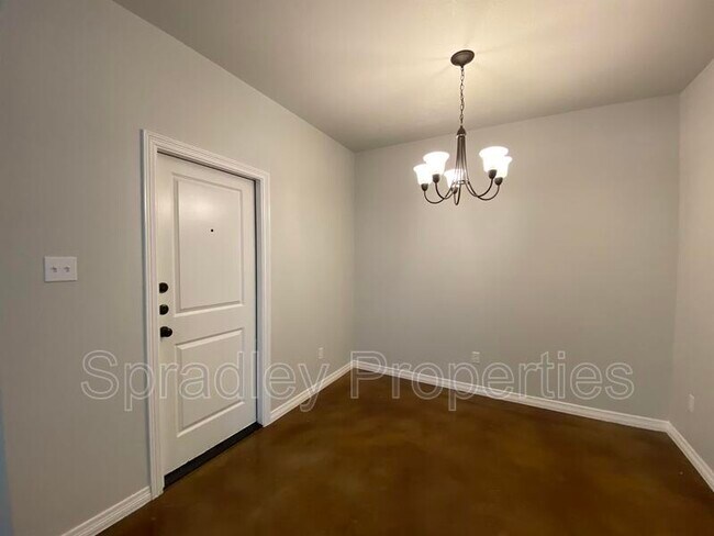 Building Photo - 1006B Sparrow Cove