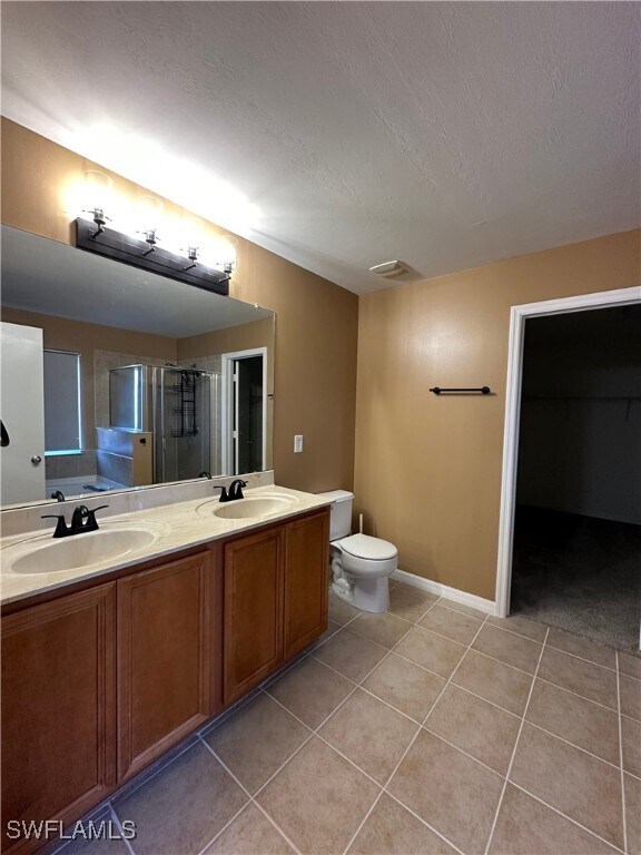 Building Photo - 8100 Allamanda Ct
