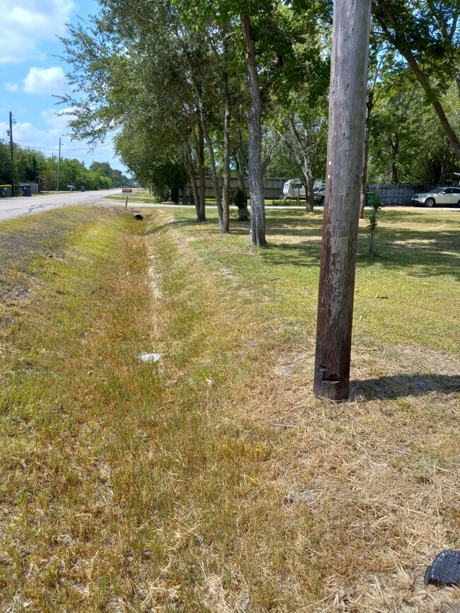 Building Photo - 16900 Wellborne Rd