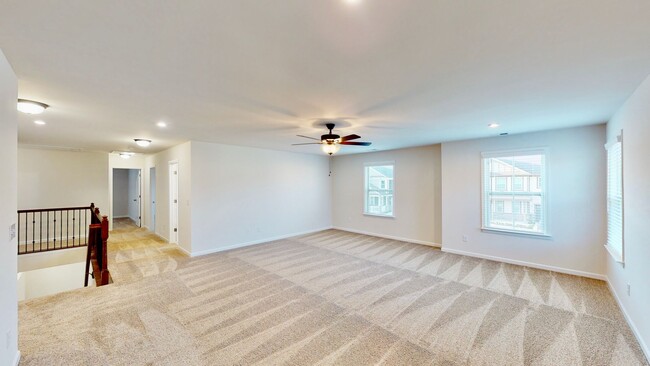 Building Photo - 1246 Ainslie Pl Rd