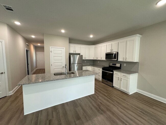 Building Photo - 207 Mosaic Dr