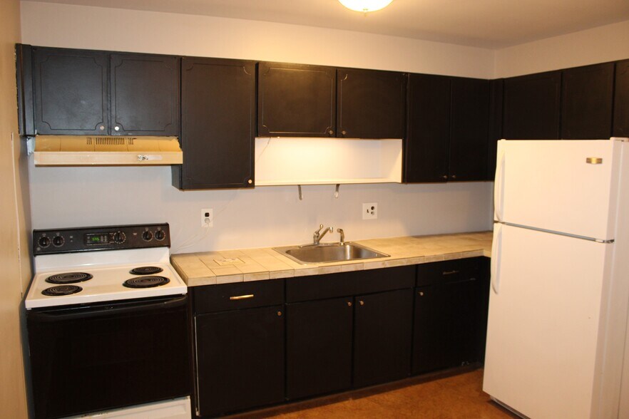 Building Photo - 26309 W 7 Mile Rd