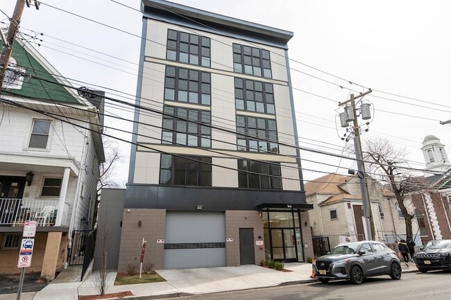 Building Photo - 144 Bergen Ave