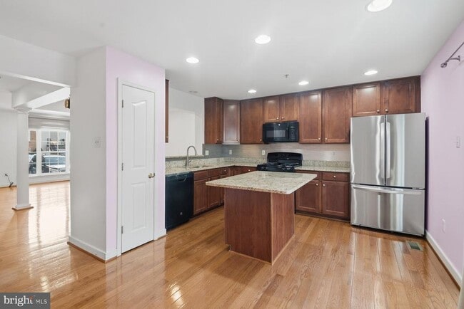 Building Photo - 1208 Corolla Ct