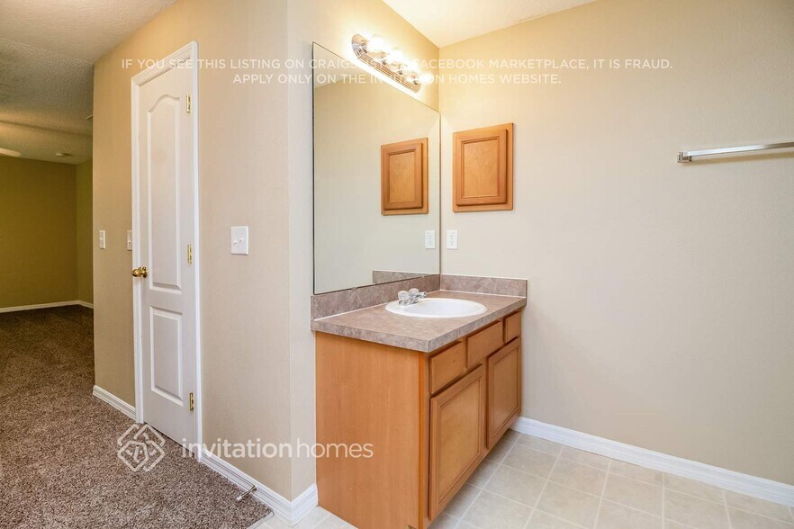 Building Photo - 1264 Mount Logan Dr