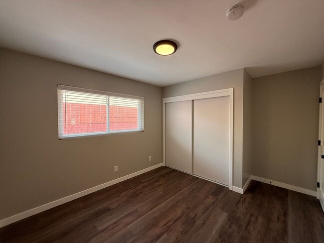Building Photo - Centrally Located Single Story Updated Home