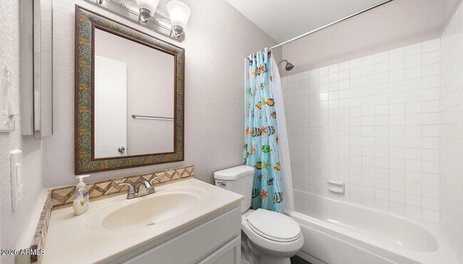 Building Photo - 4211 E Palm Ln