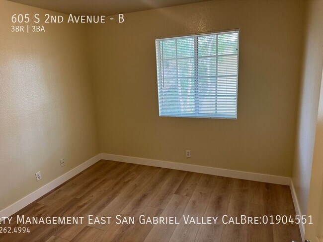 Building Photo - 605 S 2nd Ave