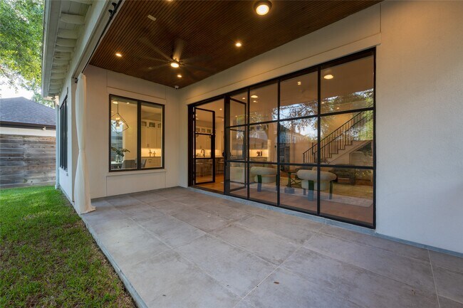 Building Photo - 2817 Albans Rd