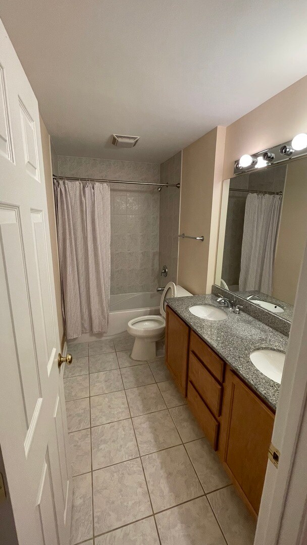 Building Photo - 1723 Wildberry Dr