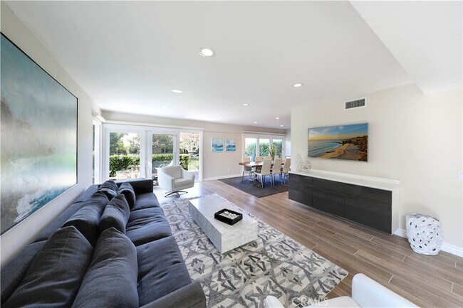 Building Photo - 406 Carlotta