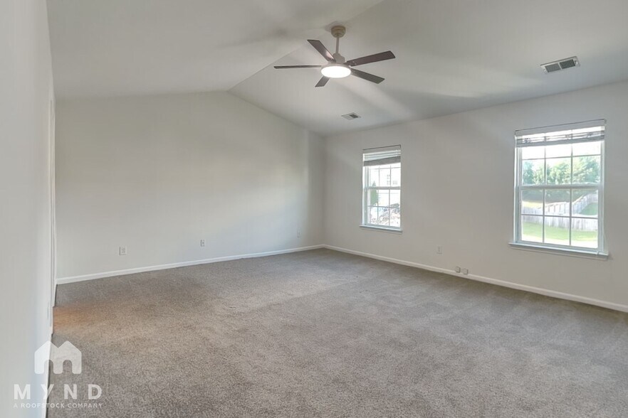 Building Photo - 1858 Woodstone Dr