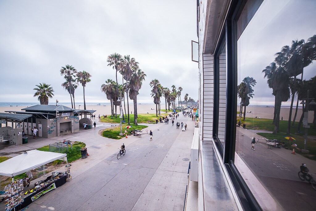 Building Photo - 8 Brooks Ave