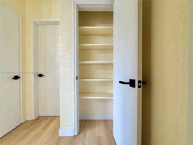 Building Photo - 715 NE 122nd St