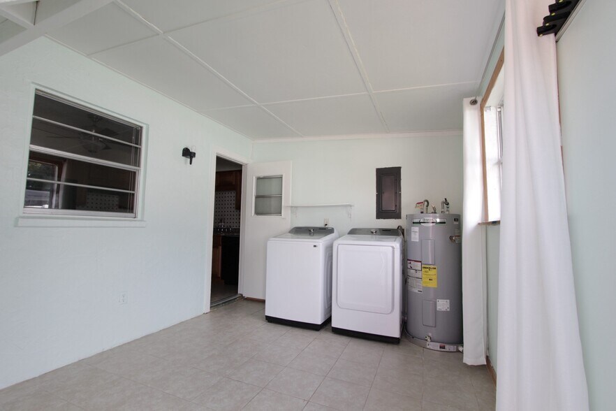 Building Photo - 212 Tennessee Ave