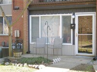 Building Photo - 5226 Castlewood Rd