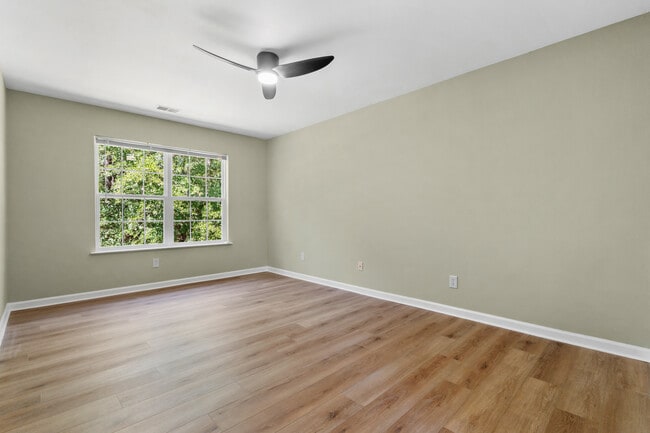 Building Photo - 109 Summer Vale Dr