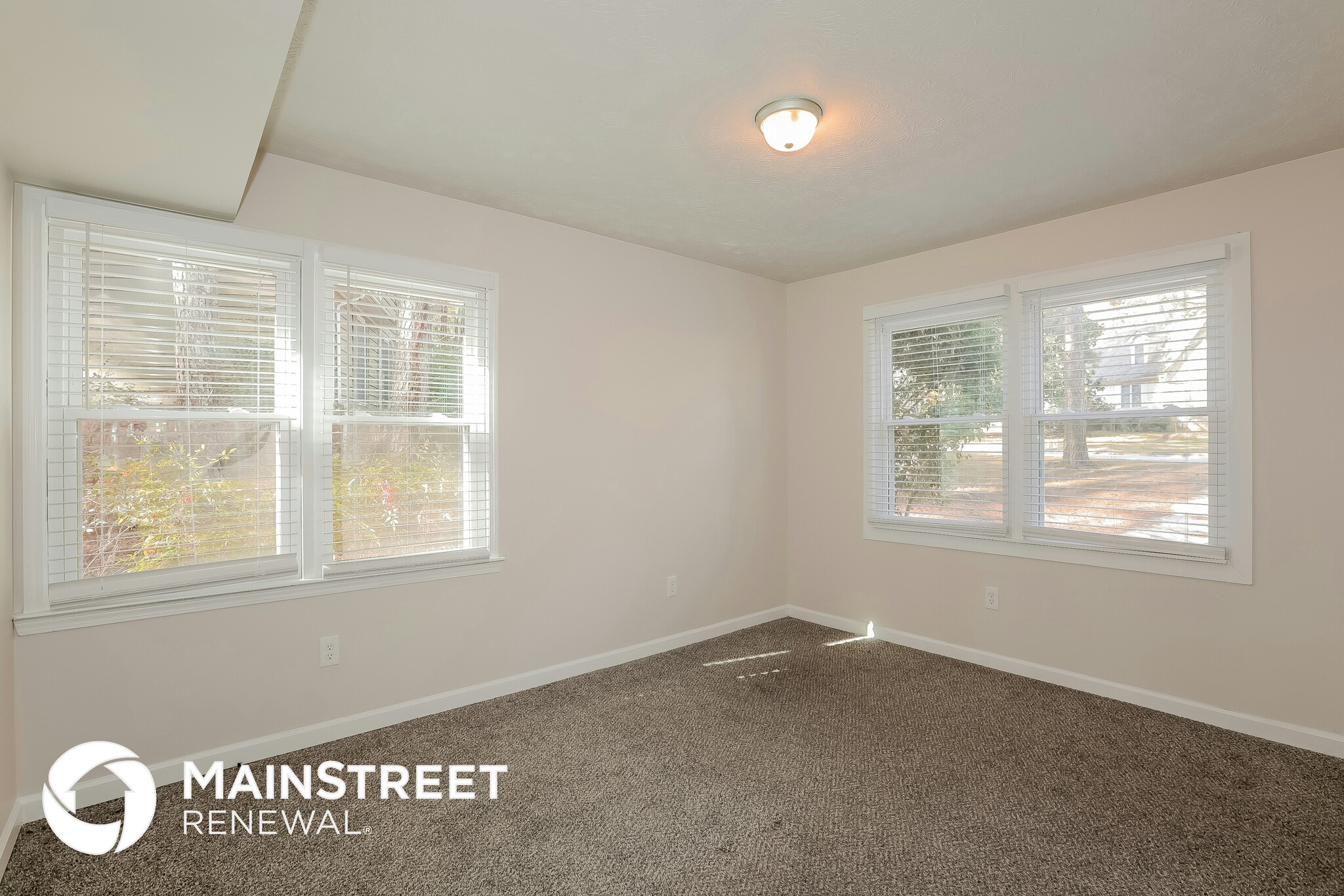 Building Photo - 1830 Nicole Ln