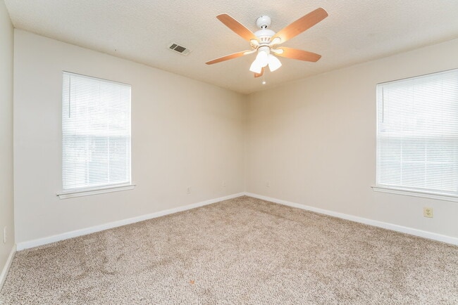 Building Photo - 218 Adam Cir