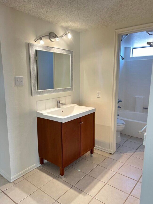 Building Photo - 4520 Pso Hermoso