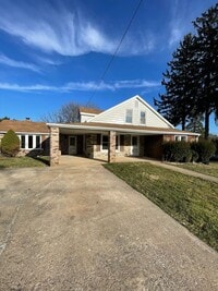 Building Photo - 1 Floor Living on 1/2 Acre, 4 Bedrooms/1 Bath, Garage-Dallastown SD